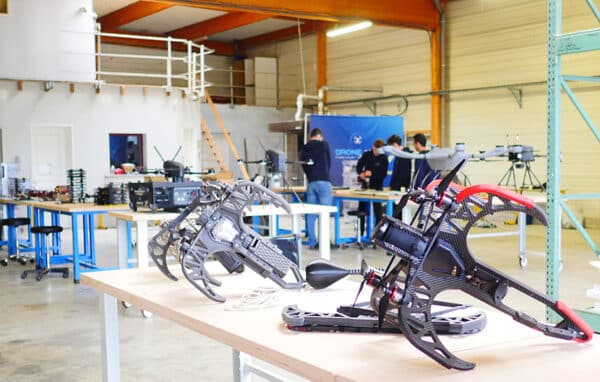 atelier et ligne de production. Showroom SkeyeHook
