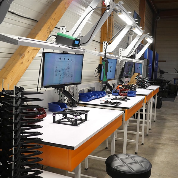 ligne d'assemblage drone easyracer